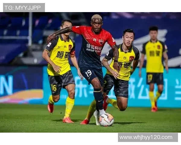 南京足球队的阵地战解析：战术布局与球员配合的深度剖析